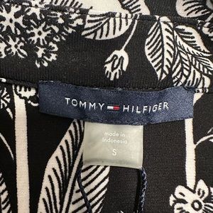 Tommy Hilfiger Sleeveless Blouse Size Small